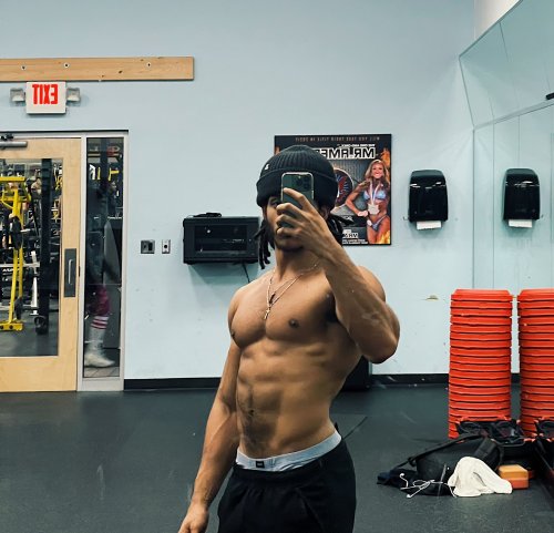 avissapiens:  eliteaestheticbrah:  He’s a pt cuz he wanna bang those bh bihz n send em home w more than they paid for ha   You better believe it. When you see a Personal Trainer who reps this kind of look, you need to understand that he didn’t get
