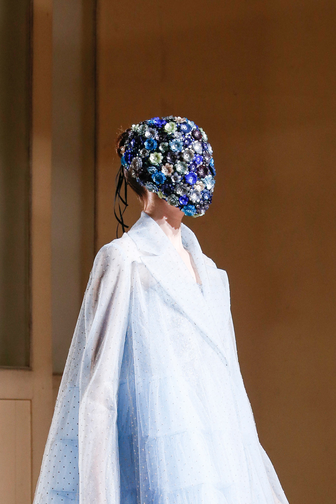stay-flout:  Maison Martin Margiela FW 2013 Haute Couture. More Fashion Posts here: