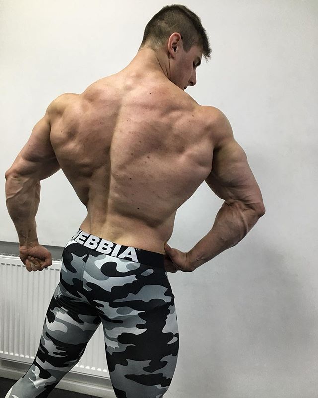   Евгений Михайленко ( @eugene_aesthetics_official )