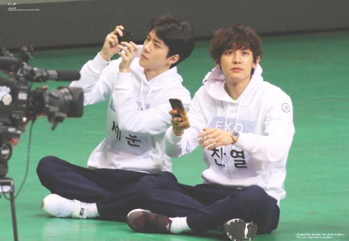 dailyexo: Sehun, Chanyeol - 170116 2017 MBC Idol Athletics, Archery, Rhythmic Gymnastics and Aerobi