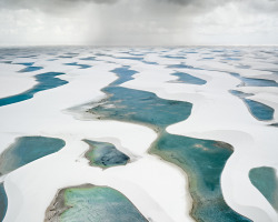 vjeranski:  David Burdeny Rain Over Lenis