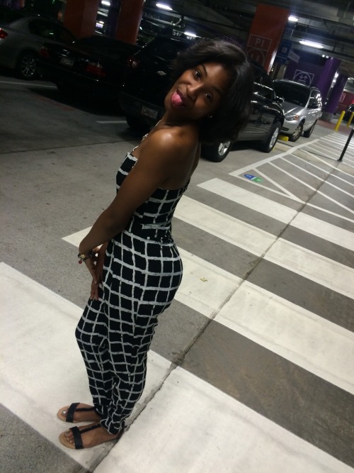 nisamariie:  Flexin My Complexion 👸🏾💗
