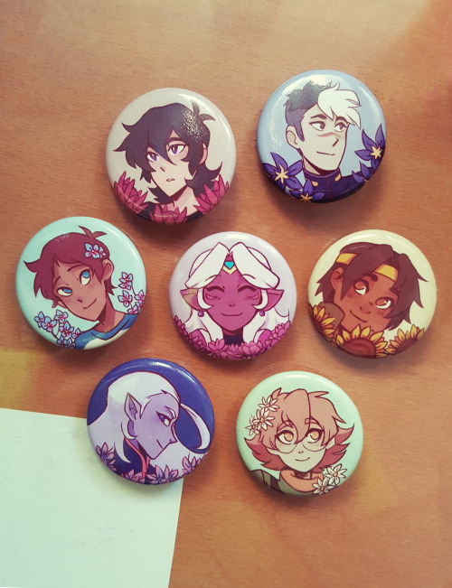 I thought I already made the post about these on here but apparently I didn’t? 🤔I decided to do another run of preorders on these buttons I haven’t had in the store for almost a year!🌻 you can find them here 🌻 I will order them tomorrow and