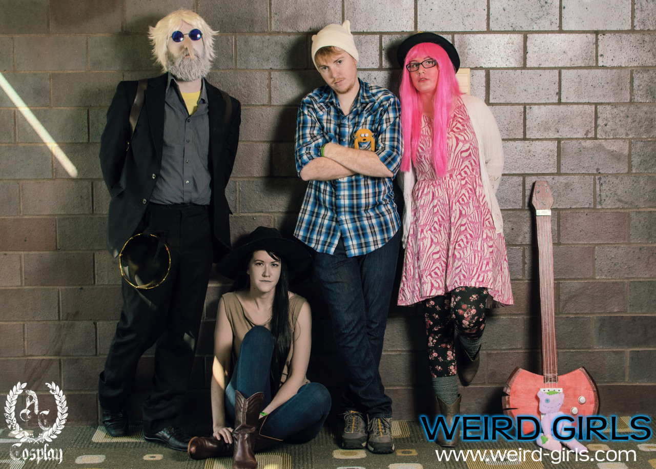 weirdgirlsseries:Some outstanding hipster Adventure Time cosplay from Kelli Nova,