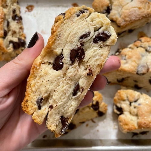sweetoothgirl: Brown Butter Chocolate Chip Scones