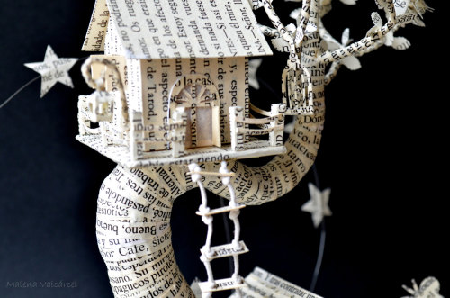 10knotes:  sosuperawesome:  Book sculpture by Malena Valcarcel  