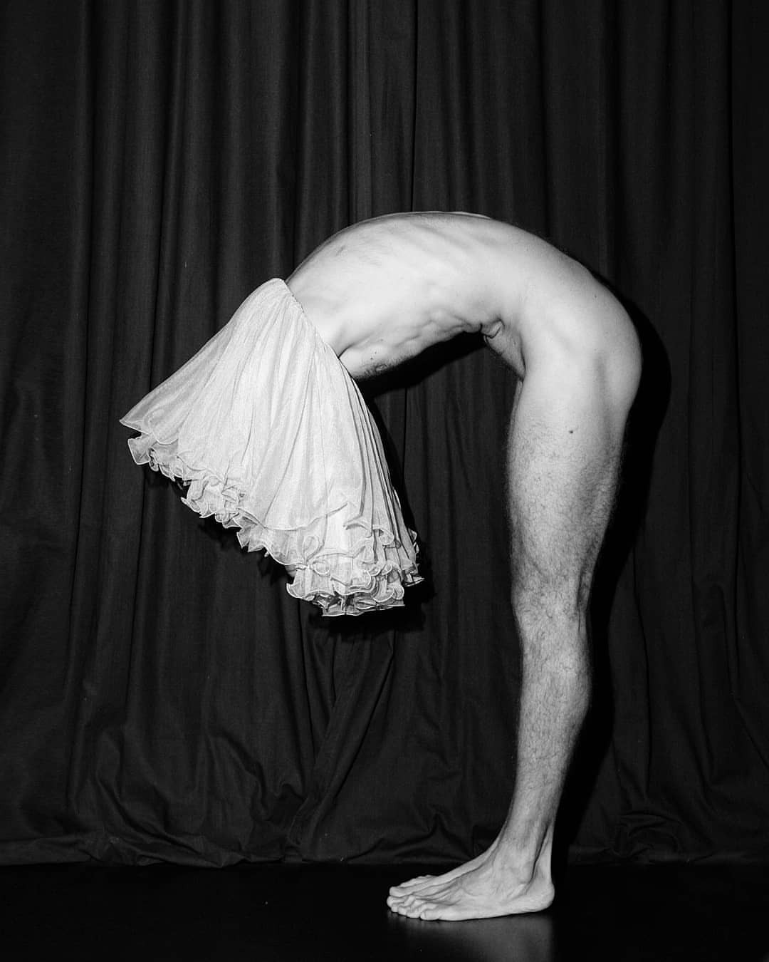 affricanezz:  Massive Attack — Teardrops  #bnw #body #flower #sadness https://www.instagram.com/p/B2i044sIwyO-SEAL1yvdQMugPQB7fEl7G0QzeU0/?igshid=1nrr3gtam54t9