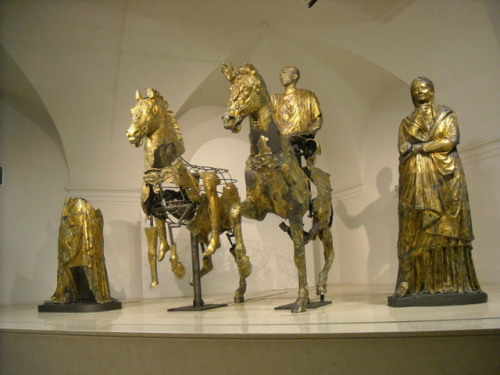 romegreeceart: Roman equestrian group, 50 BCE-30 BCE * Pergola, Museo dei bronzi dorati * Wikipedia