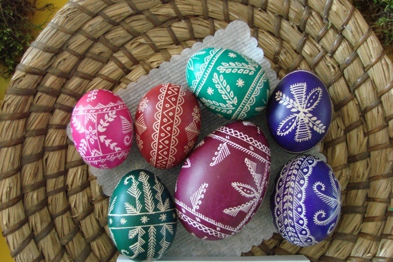 Old patterns on traditional pisanki (decorated Easter eggs) from the region of Opoczno, central Poland [sources of pictures: 1,2,3,4,5].
Word pisanki is derived from the verb pisać (”to write” or in old Polish: “to paint”) as a reference to old...
