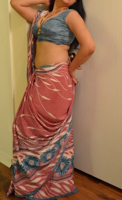 prythm:  Another Bhabhi in Saree exposing