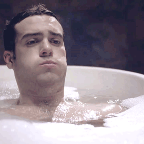 thewonkagirl:  Pablo Lyle en Díganle que estoy bien.