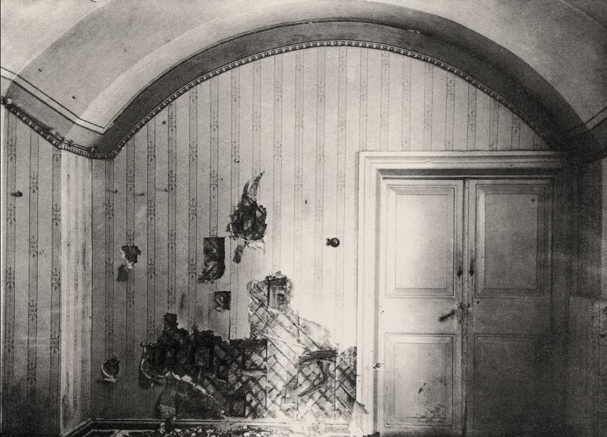 historicaltimes:
“The room in which Tsar Nicholas II and the rest of the Romanovs were murdered during the Bolshevik Revolution on July 17, 1918 -
”