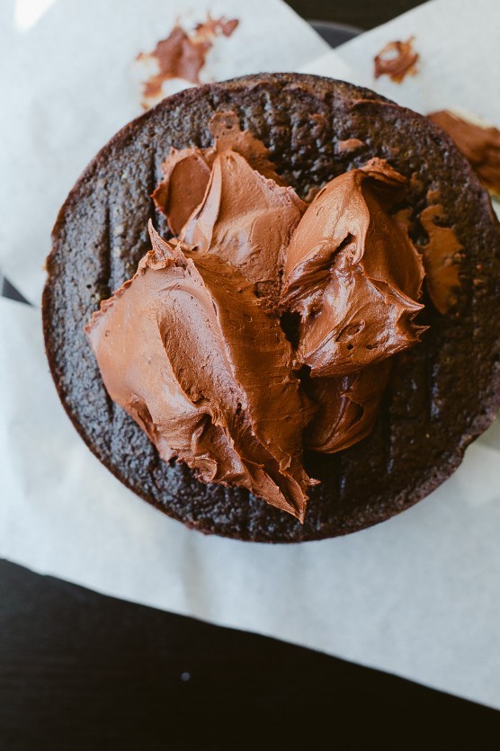 thecakebar:  Chocolate Cake with Bittersweet Sour Cream Frosting