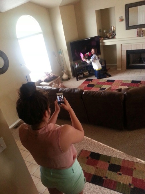 everyonethatdraggedyouhere: jackadorian: My little sister took a picture of my older sister taking a