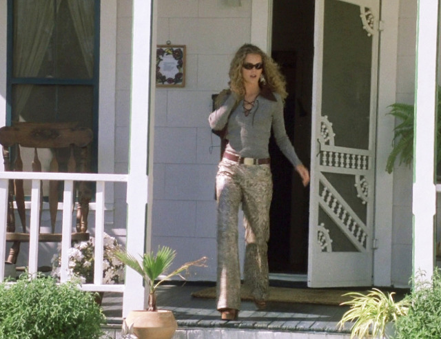 Keri Russell in 'Eight Days a Week' (dir. Michael Davis - 1997).