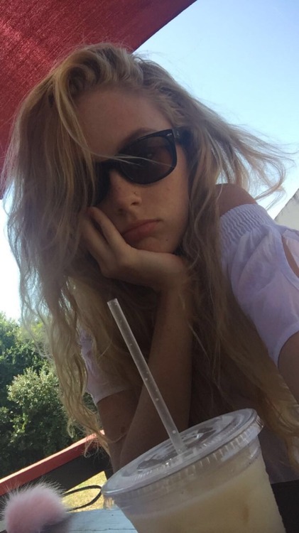 fireable:i know this is supposed to be 6 selfies but i’m extra? anyway i like pouting and literature