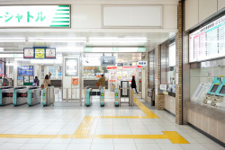 t-tomiya:2015.1.28 11:09Saitama_New_Urban_Transit ”New_Shuttle” Omiya_Station / 埼玉新都市交通 ニューシャトル 大宮駅