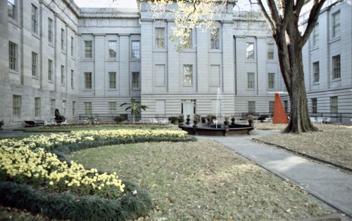 Courtyard, National Museum of American Art/National Portrait Gallery, old Patent Office Building, Wa
