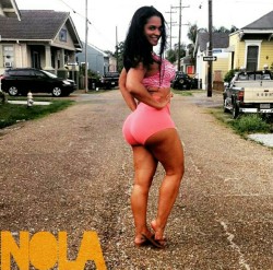 ur-so-assmazing:  Nerissa Reaves  Gorgeous n thick