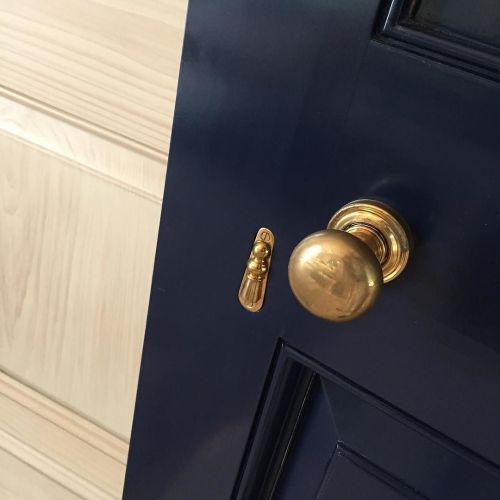 rmpattison:  Triple score with navy, polished brass & whitewashed cypress. @billingramarchitect 