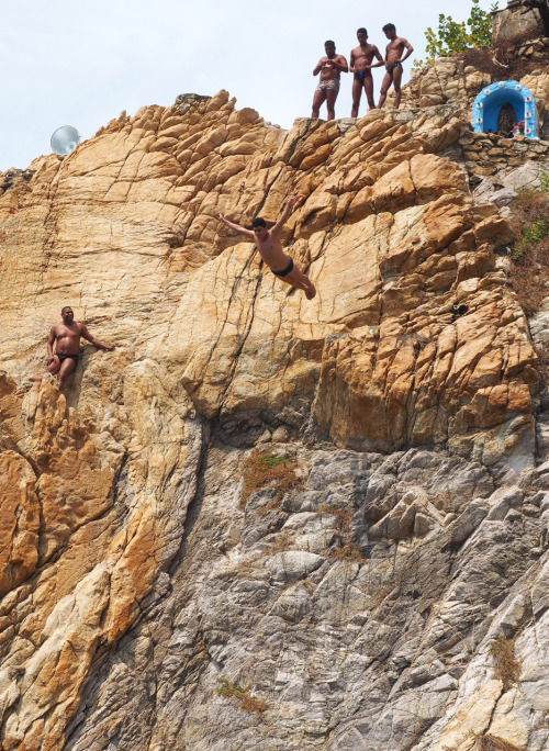 YOUR TURNCliff Divers of Acapulco - Acapulco, Mexico. March 2016See me also at: placetimemome