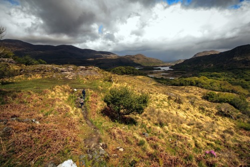 hike between showers in the Kingdom of Kerry By Dora Meulman https://flic.kr/p/LB7Gy3