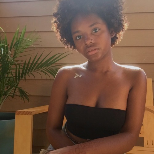 rudegyalchina:  girlsontheplayground:  🌻🌞   My Aesthetic