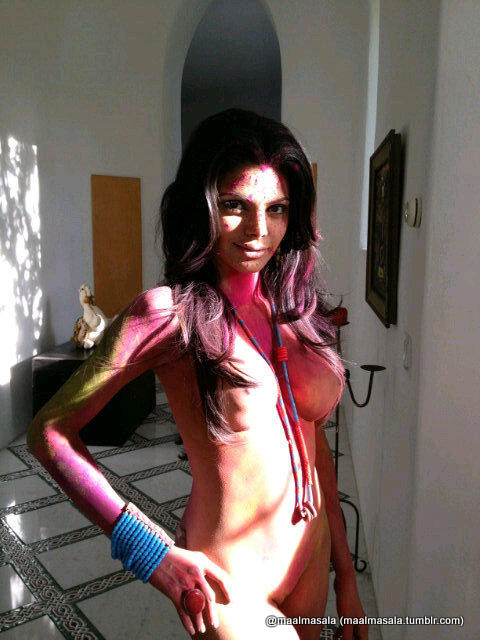 maalmasala:  Sherlyn Chopra the bad girl - The exposed life of sex symbol n siren of Bollywood - Maal Masala