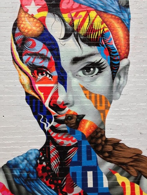 Eye-Catching Mural of Audrey Hepburn in NYC’s Little Italy - My Modern Met