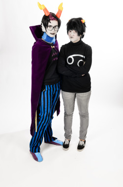 straightestgay:  ‘CA: i just needed for someone to showw a little faith in me so im sayin thanks i owwe ya’ Eridan: x Karkat: x Photographer: x 