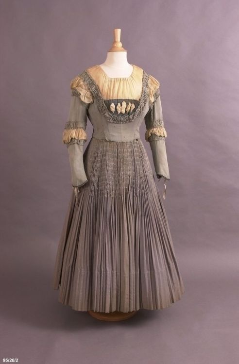 Opera Costume worn by Dame Nellie Melbac.1910Museum of Applied Arts & Sciences