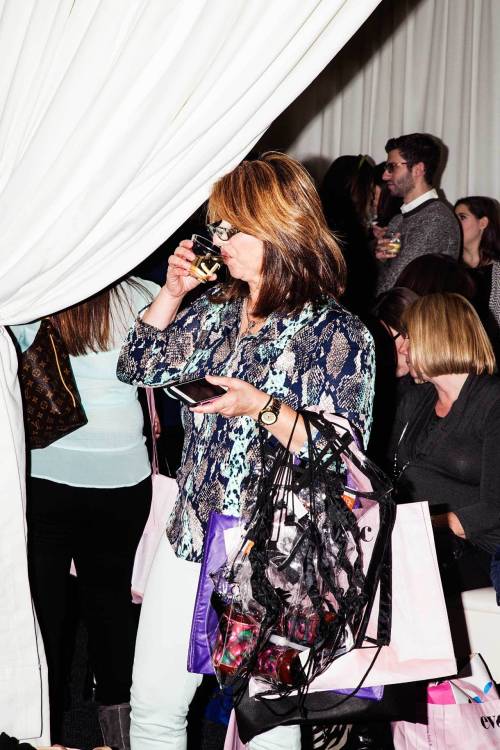 Photos of Moms Drinking Wine at Beautycon in NYCCheers.