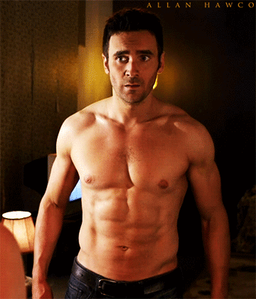 mattmassacre666:  Allan Hawco shirtless gifs 😍 
