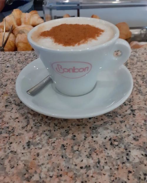 #12 Visita al Campo Santo ✝️ 😇 🙏 e cappuccino decaffeinato cannellato da Paul #BonBon stamattina ….
#buonpomeriggio❤ e #buonlavoro💪
https://www.instagram.com/p/CmEQs30NskE/?igshid=NGJjMDIxMWI=