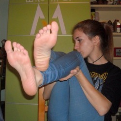 I Love Females Feet!!!