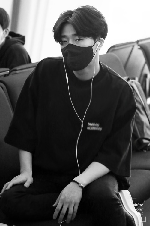 170416 Incheon Airport Departure © Shine Your Light | do not edit, crop or remove watermark 