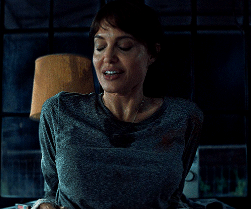 ANGELINA JOLIE As Hannah Faber In THOSE WHO WISH ME DEAD (2021)