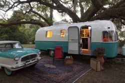 vintage-trailer:   1975 Airstream Argosy