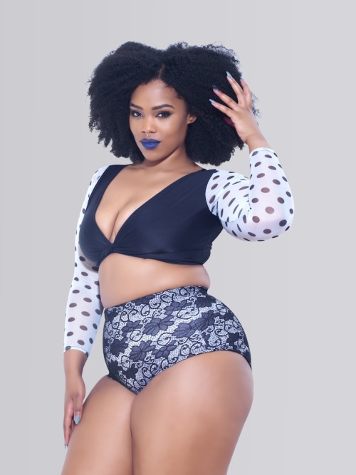 coldlovearbiter:  brosteff:  killerkurves:  soul-asylum  in rue107‘s Nori Black Bikini Top & Evelyn Bikini Bottom  Holy fuck.  Gurrrllll 