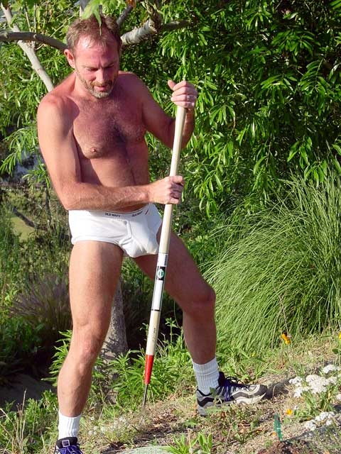 horny-dads:  Dad do some gardening work horny-dads.tumblr.com
