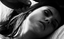 comeonpouty-blog:  damon and elena in 5x19 + parallels 