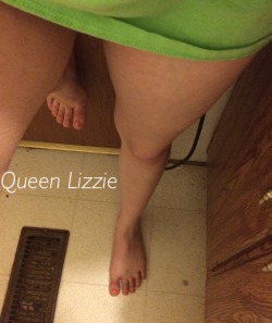 lizzieirishfeet:  Relax as I tease 😉 