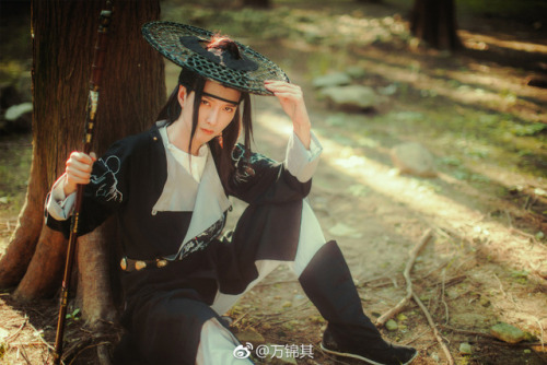 ziseviolet: yansanniang: 【仗剑行】 @万锦其 Traditional Chinese Hanfu - Type: Yuanlingpao/圆领袍 (round-collar 