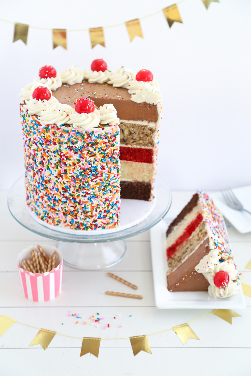 foodiebliss:  Ultimate Sampler CakeSource: Sprinkle Bakes  Where the food lovers