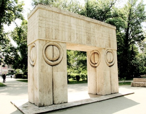my-romania: Constantin Brâncuși - “Work like a slave, command like a king, create l