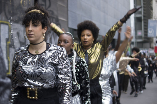 30 nuances de noir-es / Black French Feminist Marching BandPart 2/4  (REJOICE) March 2017 / Barbès /