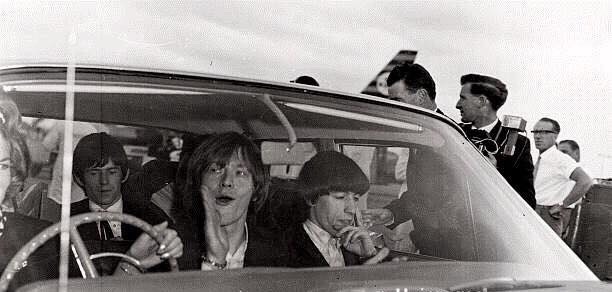 bohemian-brian:  He looks so happy here.