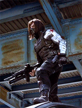 dailybuckybarnes: Она моя. Найди его.