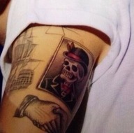 zarryshipper-deactivated2014080:  Zarry + Matching tattoos 