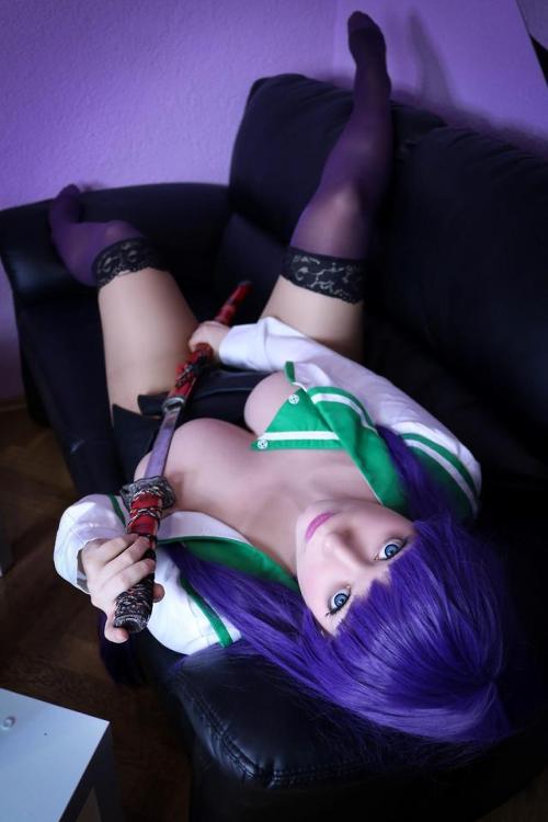 cutegeekygirls:Are you staring at me? I might need to use my Katana if you don’t stop it… (Saeko by 